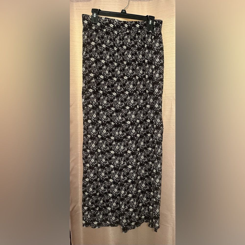 NWOT Hollister wide leg pant - Picture 2 of 4